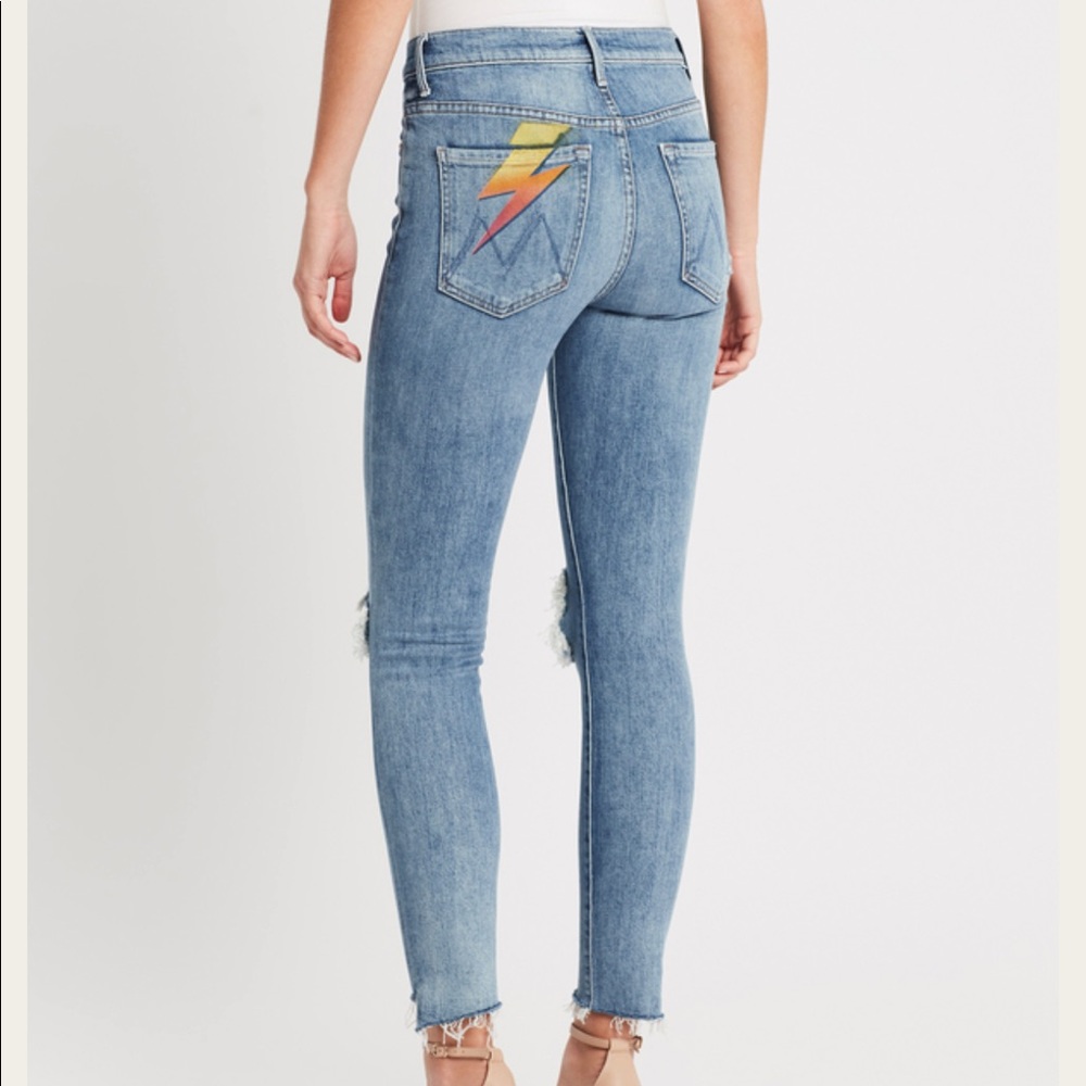 Mother Denim Stunner Ankle Fray 25